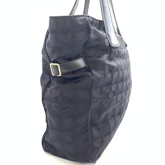 Chanel New Travel Line GM Tote Bag Black Nylon - Picture 2 of 10